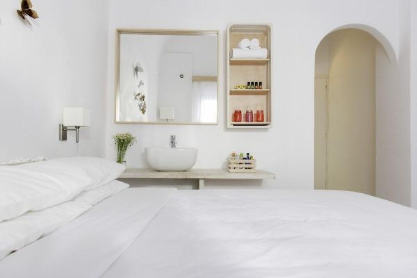 Hotel 28 (Santorini)